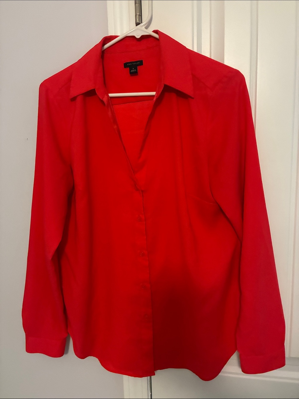 Ann Taylor Salmon Red Button-Down Blouse size Medium practically new .